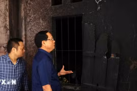 Phó Chủ tịch Quốc hội Trần Quang Phương thăm hỏi nạn nhân vụ cháy tại Trung Kính