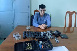 Lên mạng học chế tạo súng rồi mua linh kiện về lắp ráp bán kiếm lời