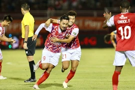 V-League: CLB TP.HCM thăng hoa trên sân Thống Nhất, HAGL lại lâm nguy vì thua đậm