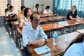 Cụ ông 87 tuổi ở miền Tây dự thi thạc sĩ