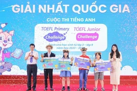 Hai học sinh tiểu học đạt điểm tuyệt đối thi TOEFL Junior