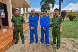 Bắt 2 đối tượng lừa bán người sang Campuchia với chiêu 'việc nhẹ lương cao'