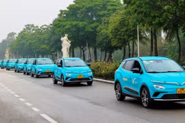 Ra mắt hãng taxi điện đầu tiên tại Việt Nam, giá mở cửa 20.000 đồng 