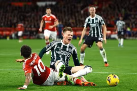 MU thua bạc nhược, Man City thắng dễ