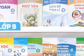 Bộ GD-ĐT: Trước 15-8, cung ứng đủ SGK năm học 2024-2025