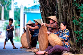 Làng đan lát hơn 400 năm tuổi 