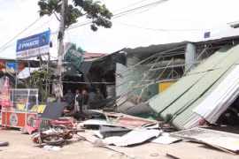 Bắt giữ tài xế xe đầu kéo tông 5 nhà dân làm 3 người chết