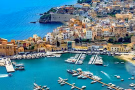 Giới siêu giàu thế giới đã đi du lịch mùa Hè 2023 như thế nào?