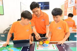 Thầy giáo Nguyễn Thanh Phụng: Khơi nguồn sáng tạo STEM-Robotics