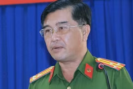 Bắt cựu trưởng phòng và điều tra viên Công an tỉnh An Giang