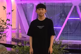 Nam sinh từng bị điểm kém giành huy chương vàng Olympic vật lý châu Âu