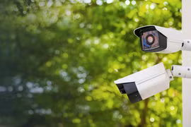 Từ gậy chứng đến camera