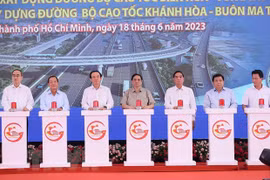 Thủ tướng phát lệnh khởi công đồng loạt 3 dự án giao thông quan trọng 