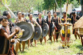 Hội làng vùng “chảo lửa” Krông Pa