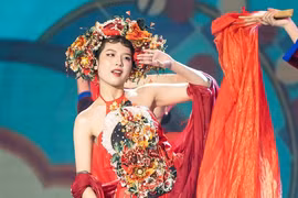 Thí sinh 'Vietnam Idol' biến hóa với quan họ Bắc Ninh được Mỹ Tâm khen ngợi