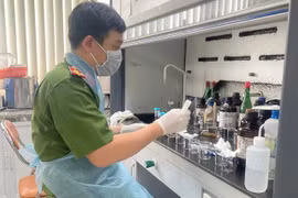 Học ngành hóa, nhưng ra trường làm... công an