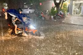 Áp thấp nhiệt đới suy yếu, mưa lớn nhiều nơi