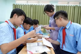 Hạ chuẩn giáo viên là chấp nhận một bước lùi?