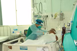 Ngày 3/5: Ghi nhận 1.201 ca mắc mới COVID-19, không có ca tử vong 