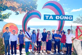 Du lịch từ góc nhìn của người mê khám phá - Kỳ 2: Du lịch... hưu