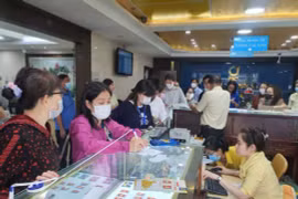 Vàng SJC tiếp tục tăng giá sốc