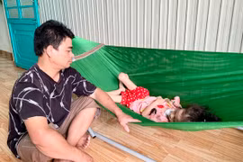 Một gia đình ở Pleiku kiệt quệ vì bệnh tật