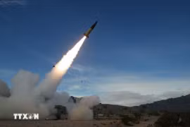 Iran phản ứng về quyết định mở rộng trừng phạt của EU