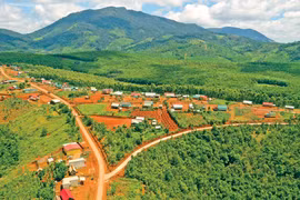 Bừng sáng làng tái định cư