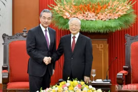 Tổng Bí thư Nguyễn Phú Trọng tiếp Ủy viên Bộ Chính trị, Bộ trưởng Ngoại giao Trung Quốc Vương Nghị