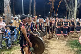 Hồi sinh cồng chiêng Mrông Yố