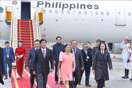 Tổng thống Philippines đến Hà Nội, bắt đầu thăm cấp Nhà nước đến Việt Nam