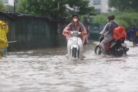 Nhiều khu vực trên cả nước tiếp tục có mưa to