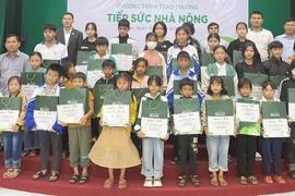 Chương trình “Tiếp sức nhà nông” chia sẻ với học sinh Chư Sê