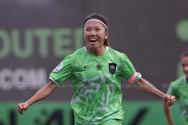 Huỳnh Như ghi bàn cho Lank FC trước khi sang Uzbekistan hội quân cùng đội tuyển nữ Việt Nam
