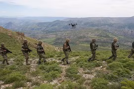 Thổ Nhĩ Kỳ ném bom tại Iraq và Syria