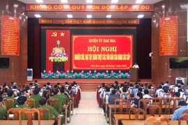 Cán bộ chủ chốt huyện Đak Đoa quán triệt văn bản của Đảng