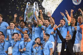 Người hùng Rodri xúc động sau pha lập công giúp Man City hoàn thành giấc mơ