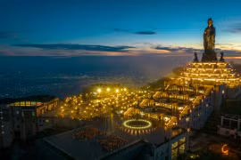 Mùa săn mây trên 'nóc nhà Nam bộ'