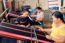 Người “tiếp lửa” văn hóa truyền thống 