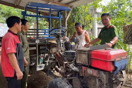 Tìm giải pháp bảo đảm an toàn cho xe công nông - Kỳ 1: Phương tiện chưa thể thay thế