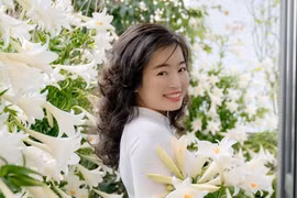 Vườn hoa 'độc nhất' với 2.500 bông loa kèn khiến dân mạng trầm trồ