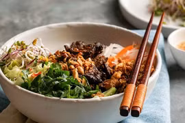 Những món Việt trong danh sách 100 món sợi ngon nhất châu Á