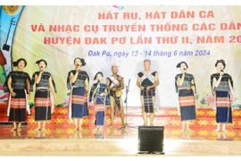 Quan tâm bảo tồn loại hình hát ru