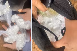 Bắt giữ đôi vợ chồng mua 1 bánh heroin về bán lẻ