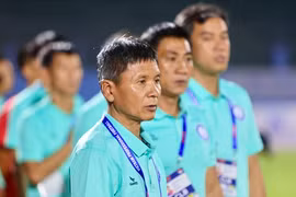 HLV Võ Đình Tân nộp đơn từ chức 'tôi cảm ơn CĐV, cầu thủ Khánh Hòa'