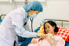 Chăm sóc trẻ sinh non bằng phương pháp Kangaroo: Hiệu quả, nhân văn