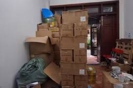 TPHCM: Phát hiện kho tinh dầu, thuốc lá điện tử hơn 70 tỷ đồng không rõ nguồn gốc