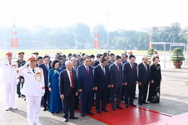 Lãnh đạo Đảng, Nhà nước vào Lăng viếng Chủ tịch Hồ Chí Minh