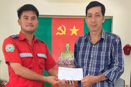 Dũng cảm nhảy xuống sông cứu sống cô gái 