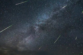 Tối nay, ngắm mưa sao băng Perseids đẹp nhất 2023: Có thể đến 100 vệt/giờ